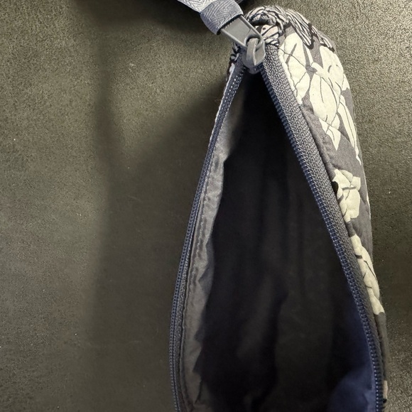 New!!! Vera Bradley Bundle Travel Cosmetic Bag and pencil/ make up brush bag - Picture 5 of 5